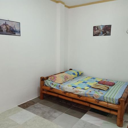 Lennon'S Place Backpacker Hostel Panglao Buitenkant foto