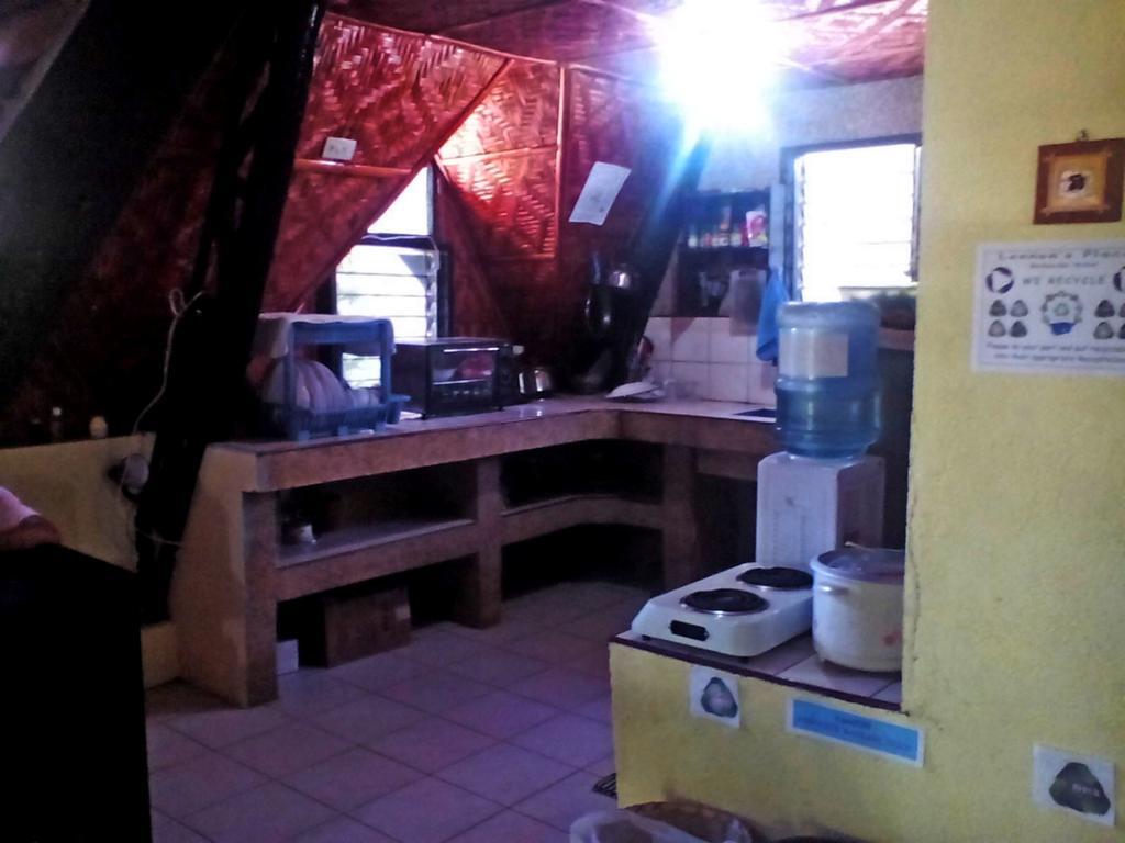 Lennon'S Place Backpacker Hostel Panglao Kamer foto