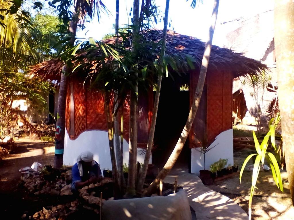 Lennon'S Place Backpacker Hostel Panglao Buitenkant foto